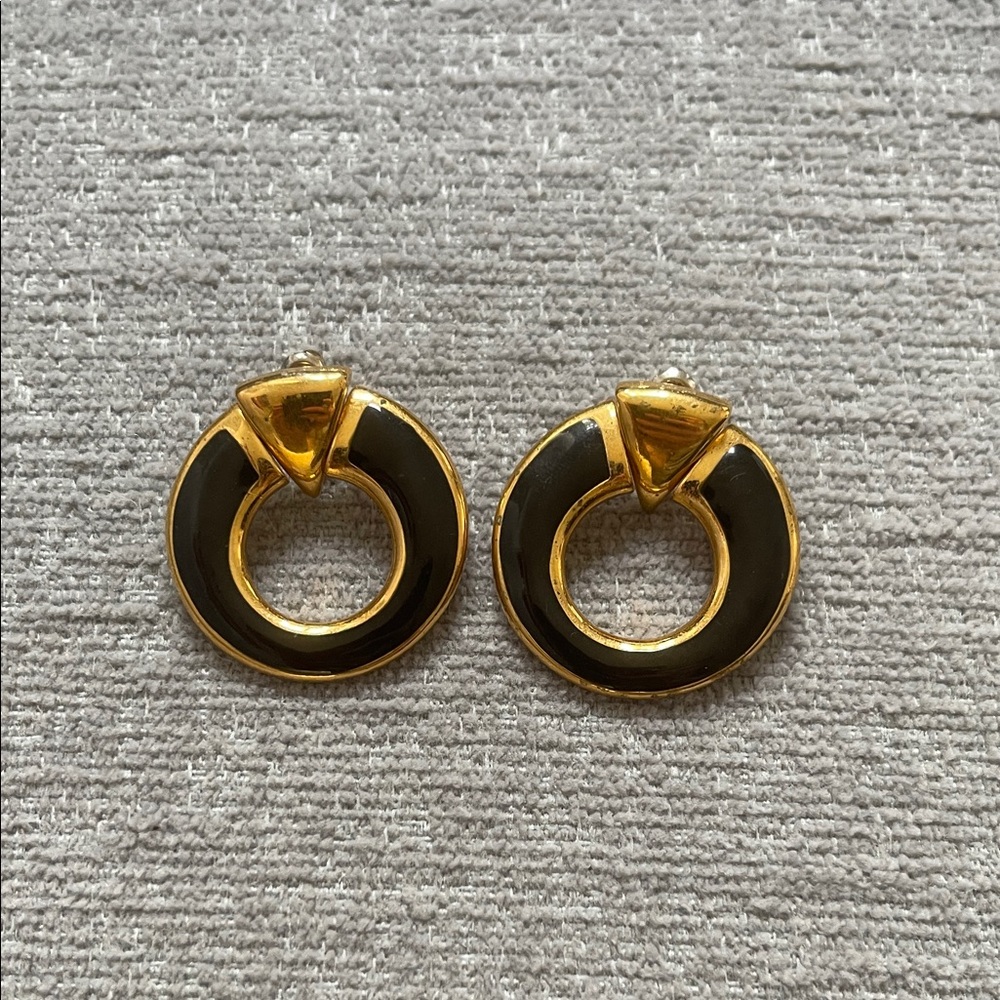 Elegant Black and Gold Hoop Earrings